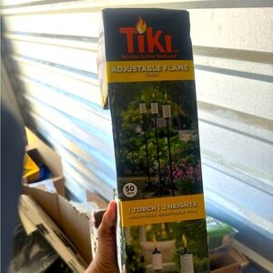 Adjustable fire torch